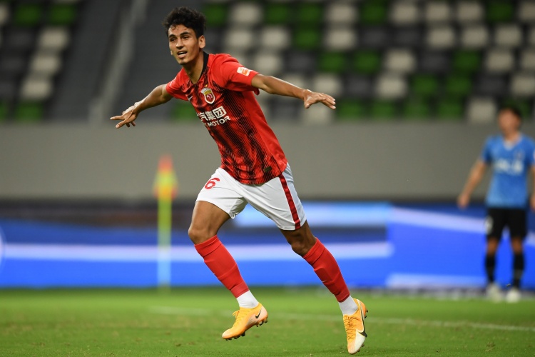 开云APP-阿布拉汗告别海港：转眼五年时光，这是生涯中无比珍贵的一段旅程