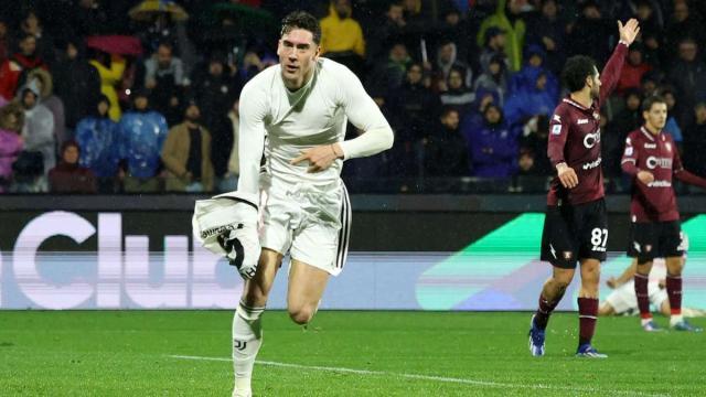 开云体育下载-为小弟出头+绝杀致胜 弗拉霍维奇变身“重型坦克”