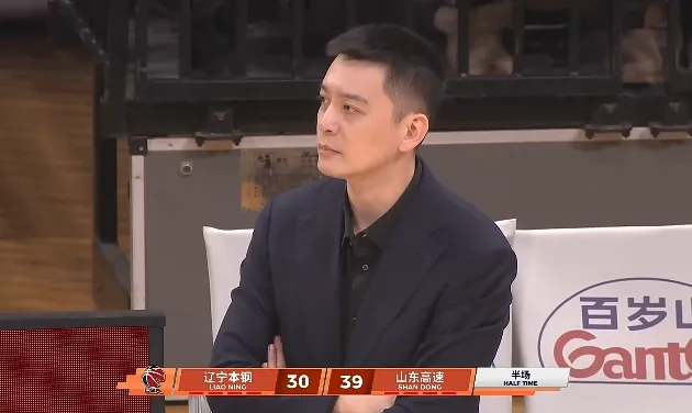 CBA常规赛：陶汉林10分&amp;amp;赵继伟4分，山东半场39-30领先辽宁